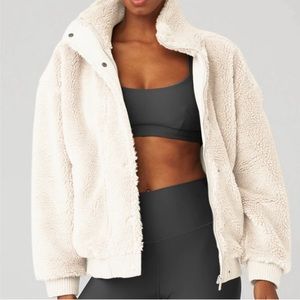 Like New Condition Alo Yoga Varsity Sherpa Jacket